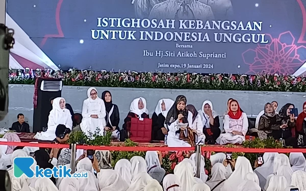 Bersama 15 Ribu Emak-Emak, Siti Atikoh Hadiri Istighotsah Kebangsaan untuk Indonesia Unggul