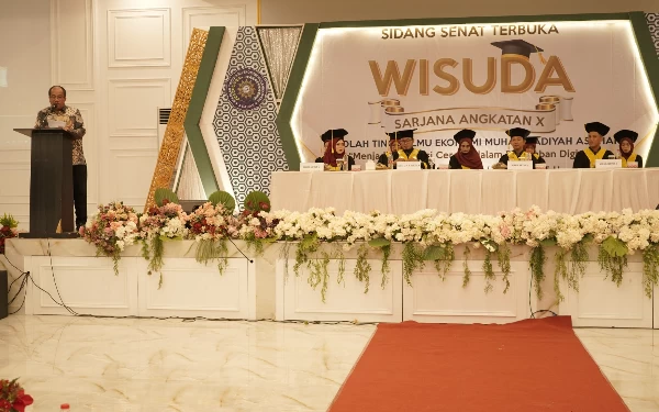 Thumbnail Wakil Bupati Asahan Ikuti Prosesi Sidang Senat Terbuka Wisuda Sarjana STIE MA