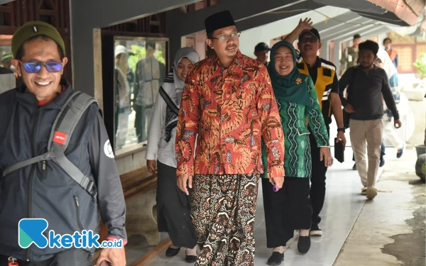 Thumbnail Berita - Soal OTT KPK di Sidoarjo, Bupati Gus Muhdlor Hormati Proses Hukum dan Percaya KPK Profesional