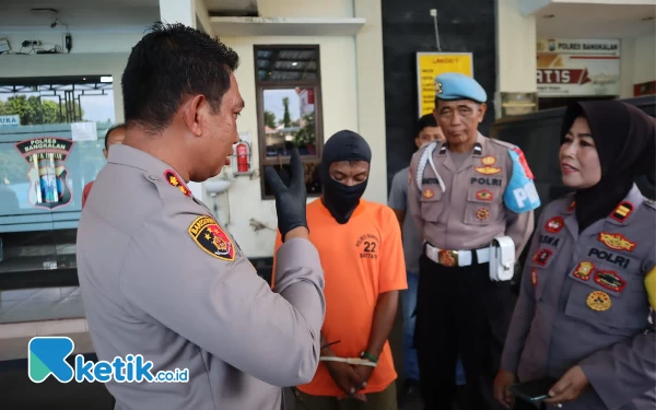 Thumbnail Polisi Amankan Pengamen Asal Surabaya yang Diduga Hendak Curi Ayam