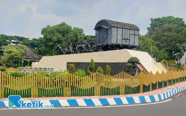 Thumbnail Berita - Monumen Gerbong Maut, Kisah Pilu dan Saksi Sejarah Kekejaman Belanda Terhadap Pejuang Indonesia