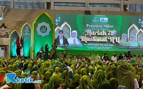 Thumbnail Bersama Gubernur Khofifah, Ribuan Warga Muslimat NU Malang Gemakan Sholawat