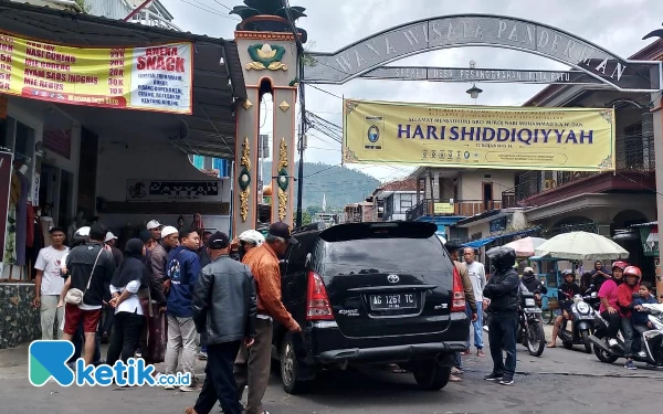 Thumbnail Kejar-Kejaran dengan Warga, Sopir Innova Tewas Kecelakaan di Kota Batu