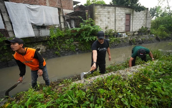 Antisipasi Banjir, Pj Walkot Mojokerto Gelar Kerja Bakti Bareng Jajaran