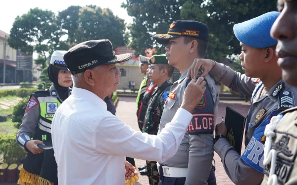 Thumbnail Bupati Asahan Pimpin Apel Gelar Pasukan Ops 2024 di Polres Asahan