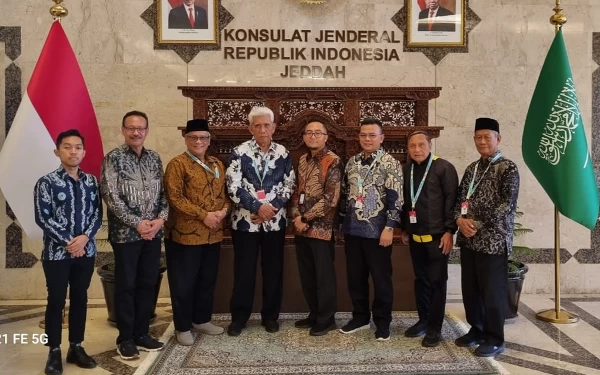 Thumbnail Berita - Jalin Kerja Sama dengan KJRI Jeddah, Unesa akan Kembangkan Kurikulum Urban