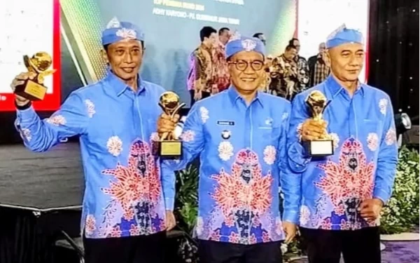 Thumbnail Pj Bupati Bondowoso Raih Penghargaan Top Pembina BUMD Award 2024