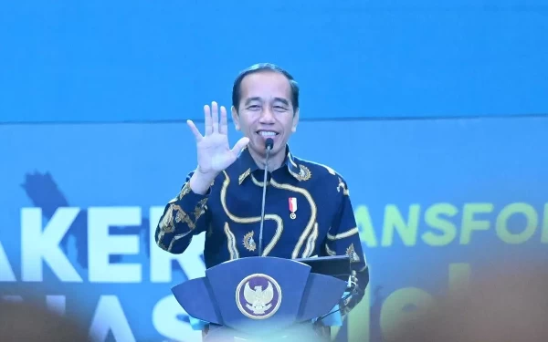 Thumbnail Berita - Berikut 15 Kepala Daerah Penerima Satyalancana Karya Bhakti di Hari Otoda 2024