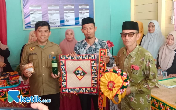 Thumbnail Berita - Lomba Desa Kabupaten Simeulue 2024, Tim Penilai Kunjungi Desa Linggi untuk Klarifikasi Lapangan