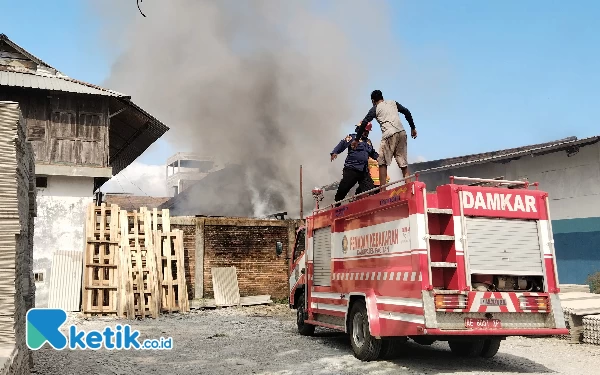 Gudang Sembako di Pacitan Terbakar, Diduga Akibat Korsleting Listrik