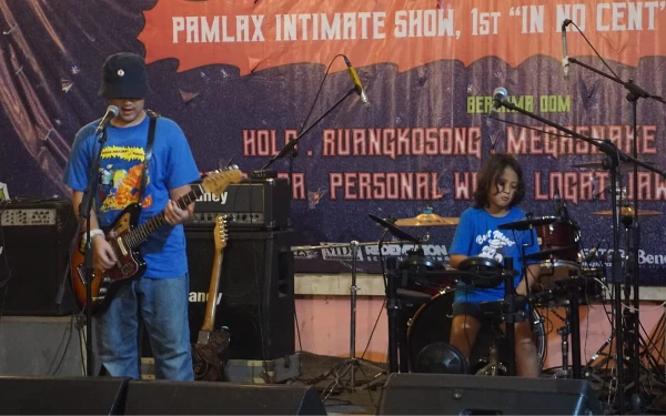 Thumbnail Berita - Inilah Grup Band PamlaX, Punya Personel Umur 13 dan 9 Tahun