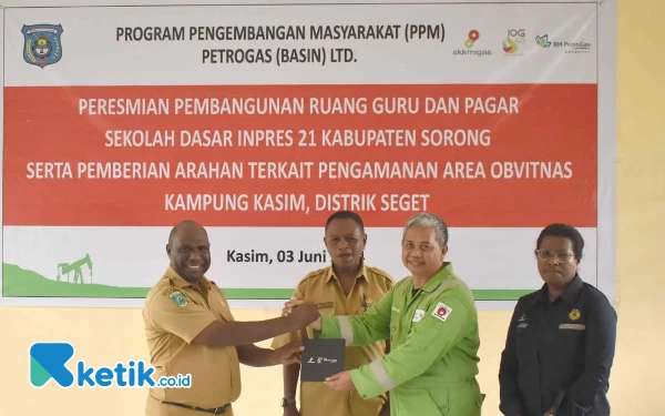 Thumbnail SKK Migas-KKKS Petrogas Ltd Dukung Peningkatan Kualitas Pendidikan dan Lingkungan Distrik Seget Kabupaten Sorong