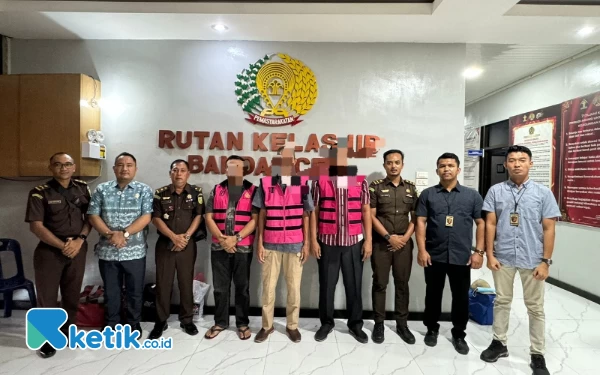 Polres Simeulue Serahkan Tersangka dan Barang Bukti Kasus Korupsi Dispora ke Kejari