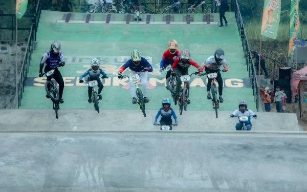 Thumbnail Berita - 105 Peserta Berlaga di Mahameru Open BMX Racing 2024