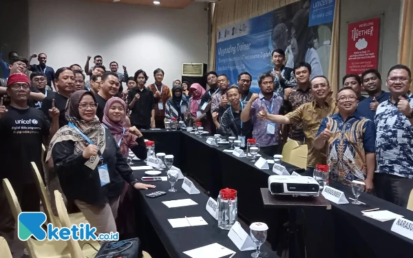 Foto Potret semangat para peserta Upgrading Trainer di Hotel Ibis Surabaya (Foto: Fatimah/Ketik.co.id