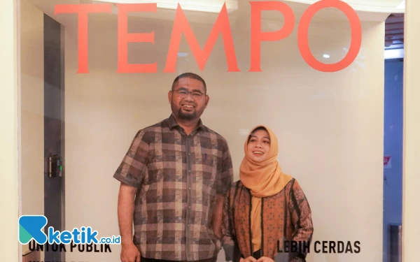 Foto Bassam Kasuba dan Rifa'at Al-Sa'adah saat di Kantor Tempo.co Jakarta. (Foto Us For Ketik.co.id)