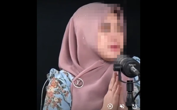 Thumbnail Berita - Mengaku Dihamili, Wanita Ini Memohon pada Istri Sah Ingin Jadi Istri Kedua