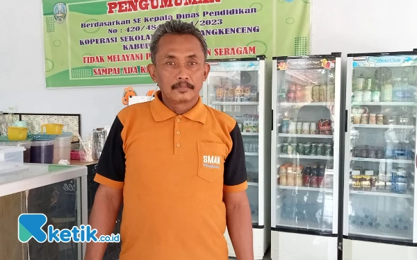 Foto Setyo Utomo, Kepala Sekolah SMAN Pilangkenceng saat ditemui Ketik.co.id di Cafe Mart SMAPI (Foto: Fatimah/Ketik.co.id)