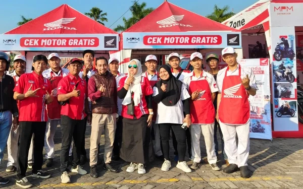 Foto Para bikers di acara Parade Bersama 5000 Motor Honda Vario 160 yang berlokasi di Maspion Square Surabaya (21/7/2024) (Foto: IG Aero Anggie)