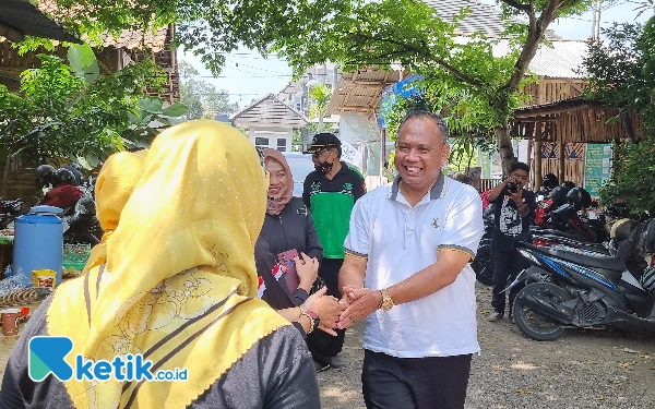 Foto Harda Kiswaya saat memasuki lokasi acara deklarasi relawan difabel Sleman. (Foto: Fajar Rianto/Ketik.co.id)