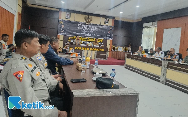 Foto Jelang Pilkada Polres Sorong Gelar Coffee Morning Undang Sejumlah Pihak (8/6/2024).(Foto: Zaid Kilwo/Ketik.co.id)