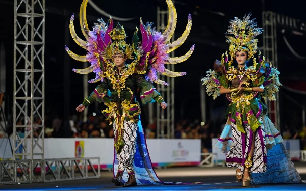 UMKM Binaan Petrokimia Gresik Pamerkan Busana Daur Ulang Kantong Pupuk