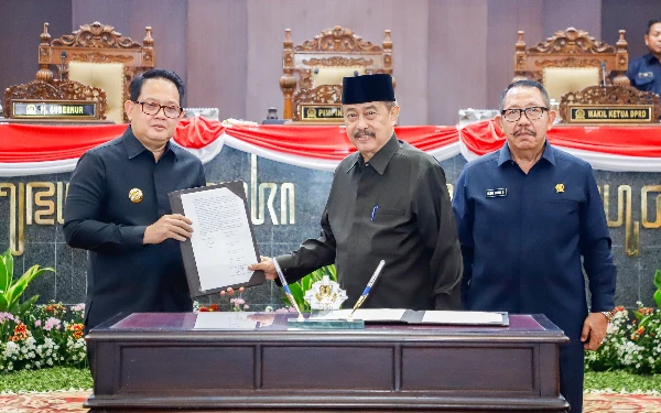 DPRD Jatim Sahkan Perda Perubahan APBD 2024, Anggaran Belanja Naik Rp2,638 Triliun