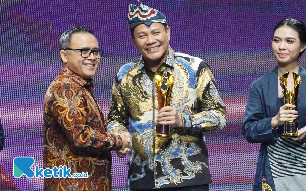 Thumbnail MNC Group Anugerahkan Pimpinan Daerah Award 2024 kepada Plt Bupati Sidoarjo Subandi