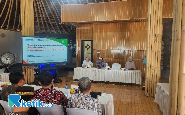 Foto Suasana saat pelatihan sertifikasi CHSE yang diikuti oleh pengelola wisata se Indonesia di Pantai Lon Malang (Foto: Mat Jusi/Ketik.co.id)