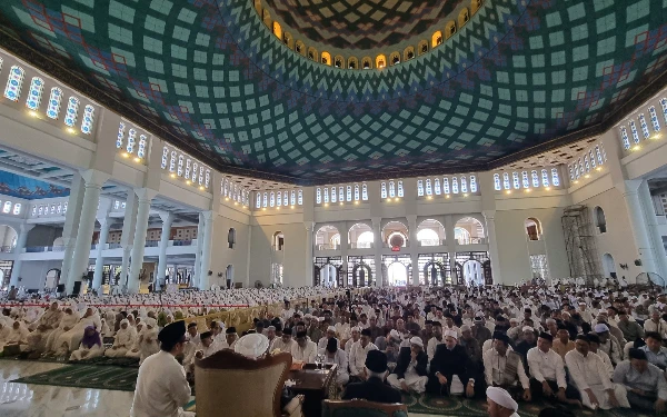 Foto Ribuan Jemaah memadati kajian Akhlak di MAS. (Foto: Dok. MAS)