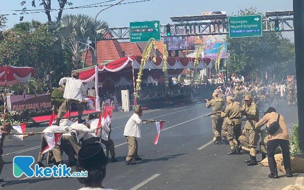 Foto Pertunjukkan drama kolosal perjuangan Polri. (Foto: Shinta Miranda/Ketik.co.id)