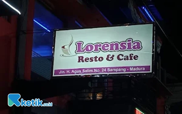 Foto Papan nama Lorensia Resto dan Cafe (Foto: Mat Jusi/Ketik.co.id).