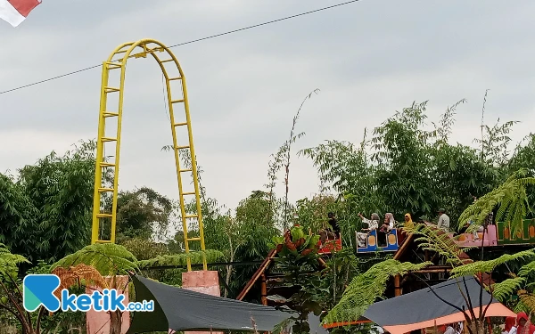 Foto Kereta Sabin di D'Kopi Sabin Desa Sumbergondo Kecamatan Bumiaji Kota Batu. (Foto: Sholeh/Ketik.co.id)