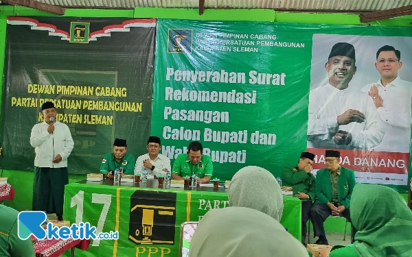 Foto Suasana acara penyerahan Surat Remomendasi dari DPP PPP kepada pasangan Harda Kiswaya dan Danang Maharsa dalam gelaran Pilkada Sleman 2024. (Foto: Fajar Rianto/Ketik.co.id)