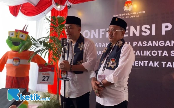 Diiringi Ribuan Simpatisan, Eri Cahyadi dan Armuji Resmi Mendaftar ke KPU Kota Surabaya