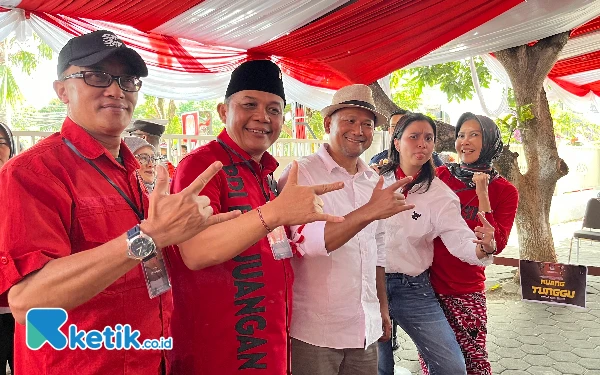 Foto PDI Perjuangan daftarkan Cakada Kota Malang tanpa koalisi dari partai lain. (Foto: Lutfia/Ketik.co.id)