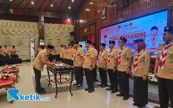 Foto Penandatanganan prosesi pelantikan Majelis Saka Rintisan Penanggulangan Bencana Jawa Timur. (Foto: Shinta Miranda/Ketik.co.id)