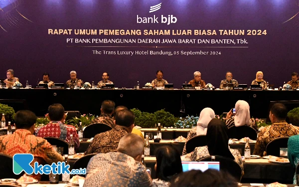 Thumbnail Berita - Bey Machmudin Minta Komut Bank bjb Jaga Integritas