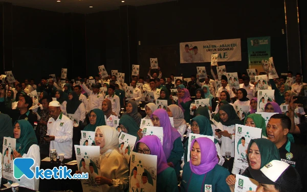 Foto Jajaran pengurus DPC hingga DPRt maupun badan otonom PKB Sidoarjo menyatakan siap memenangkan Pasangan SAE di Pilkada Sidoarjo 2024. (Foto: Fathur Roziq/Ketik.co.id)