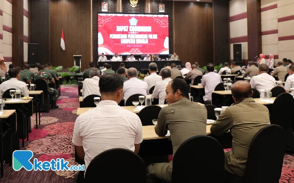 Foto Suasana rapat KoordinasiTim Pemantauan Perkembangan Politik di Fave Hotel Sidoarjo pada Rabu (11/9/2024). (Foto: Dinas Kominfo Sidoarjo)