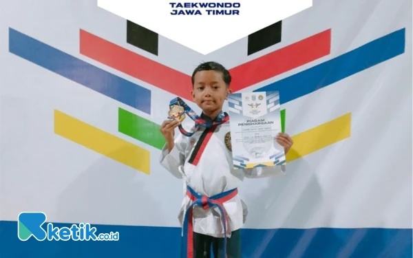 Thumbnail Siswa MI Miqthaful Ulum Sampang Raih Medali Emas di Kejurprov Taekwondo Jawa Timur 2024