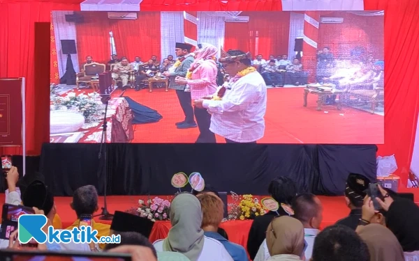 Thumbnail Tanggapan Fitri-Nandri Setelah Dapat Nomor Urut 1 di Pilkada Palembang