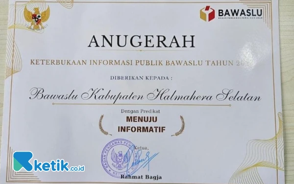 Thumbnail Berita - Bawaslu Halsel Terima Anugerah Keterbukaan Informasi Publik dari Bawaslu RI