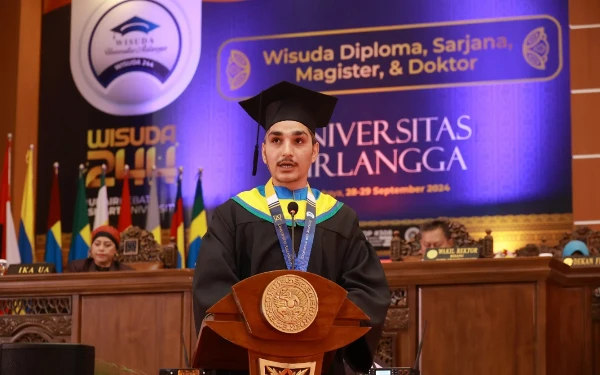 Thumbnail Berita - Jadi Perwakilan Wisudawan Unair, Shah Faisal Serukan Peran Wisudawan untuk Masyarakat