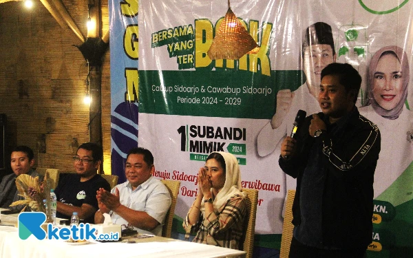 Foto Ketua DPC Partai Demokrat Zahlul Yussar (kanan) menilai Pasangan Subandi-Mimik sebagai sosok yang ikhlas untuk membangun Kabupaten Sidoarjo. (Foto: Fathur Roziq/Ketik.co.id)