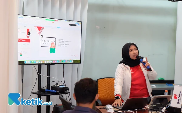 Thumbnail Berita - Sosok Ayu Nur Permana, Trader Muda Sukses yang Aktif Bagikan Edukasi Investasi Lewat Sosmed