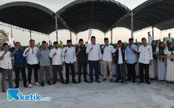 Foto Tim pemenangan Cagub Cawagub Jatim Luluk - Lukman siap raih 70% suara dibabgkalan (23/10/2024) (Foto.Ismail Hs/Ketik.co.id