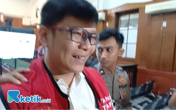 Thumbnail MA Patahkan Putusan Bebas PN Surabaya, Ronald Tannur Divonis 5 Tahun Penjara