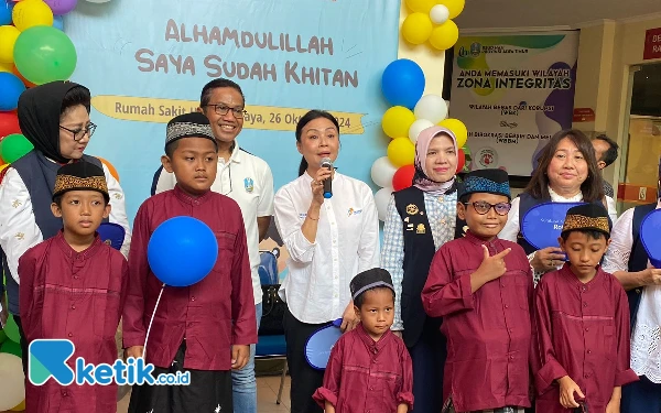 Thumbnail Rotary Club Surabaya Kaliasin dan RSUD Haji Fasilitasi 100 Anak Khitan Massal Gratis