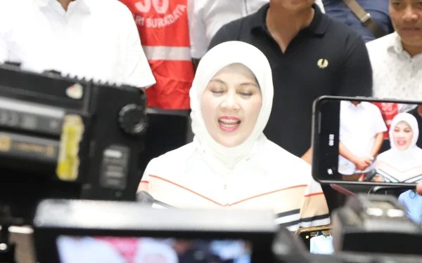 Foto Kepala Kejati Jatim Mia Amiati saat pressconfrance di kantor Kejati Jatim, Minggu, 27 Oktober 2024. (Foto: Penkum Kejati Jatim)